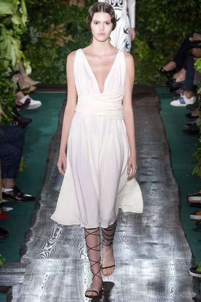 Look 1